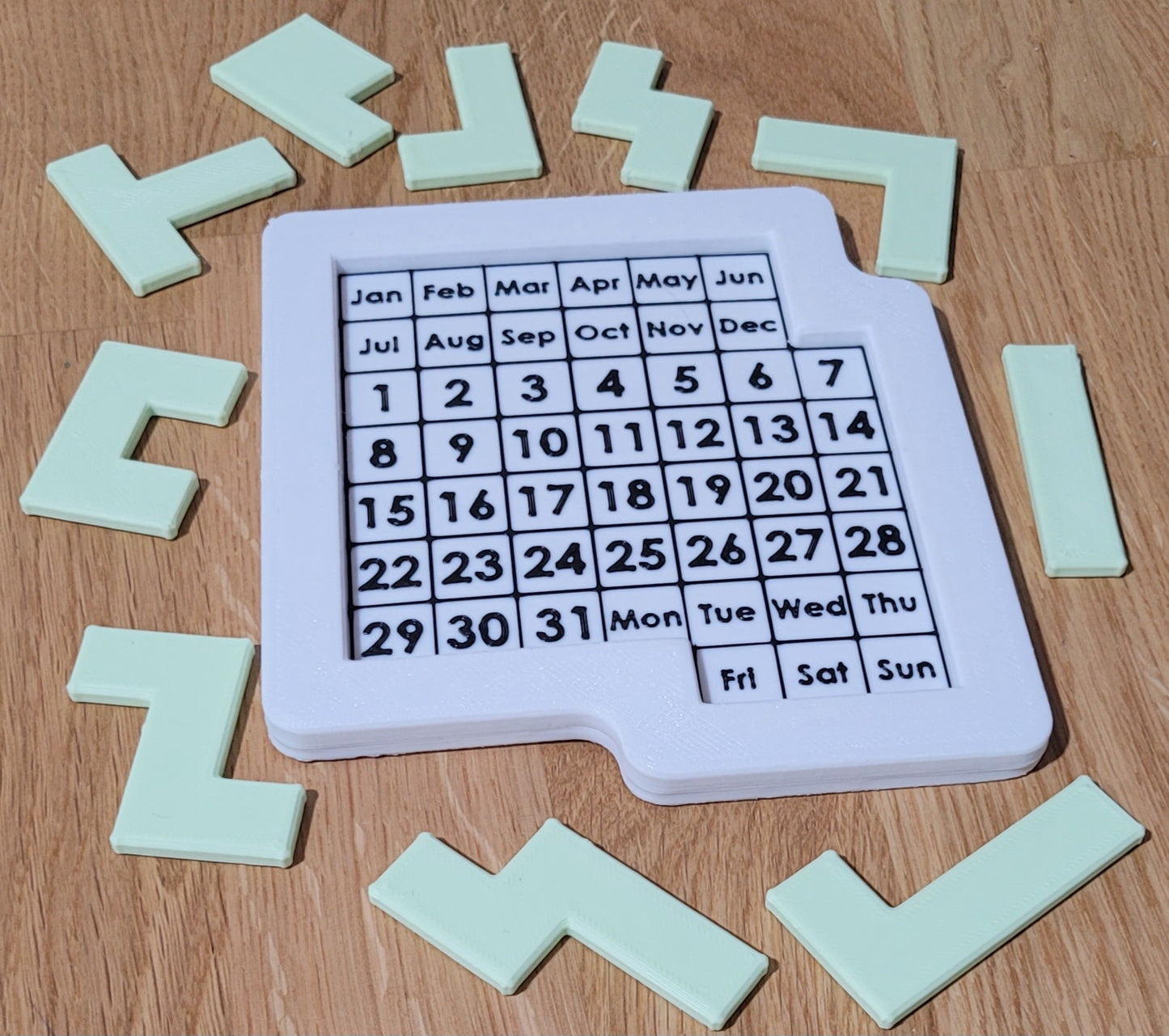 Daily Calendar Puzzle